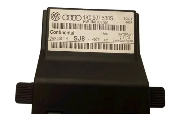 Skoda Superb B6 (3T) Gateway control module 1K0907530S 1K0907951