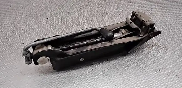 Volkswagen Golf VI Lift Jack 1K0011031C