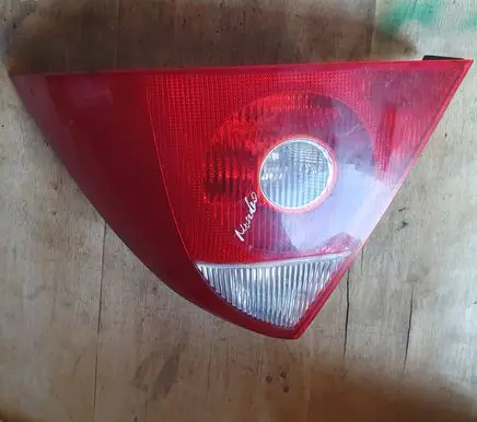 Ford Mondeo Mk III Rear/tail lights 1S7113404A 0374D 3S7113404A