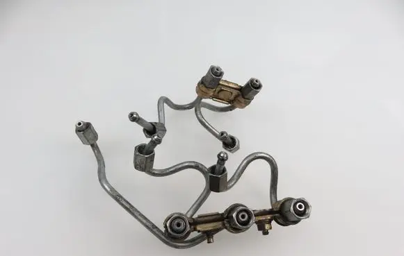 Toyota Yaris Fuel injector supply line/pipe 