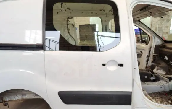 Peugeot Partner Side sliding door 