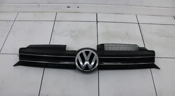 Volkswagen Golf VI Front bumper upper radiator grill 5K0853653