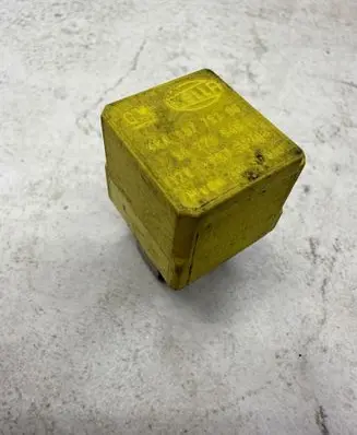 Opel Astra H Other relay 4RA00779306 90226846