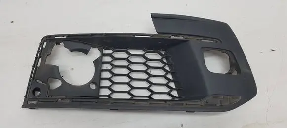 Audi Q7 4M Front fog light trim/grill 4M0807682AE