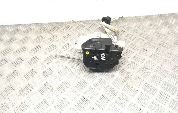 Audi A3 S3 8P Front door lock 4F2837015 5440515
