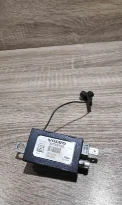 Volvo C30 Aerial antenna amplifier 30752169