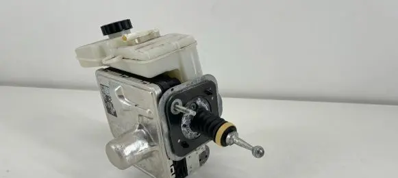 BMW 8 G15 ABS Pump 6896485 6896486