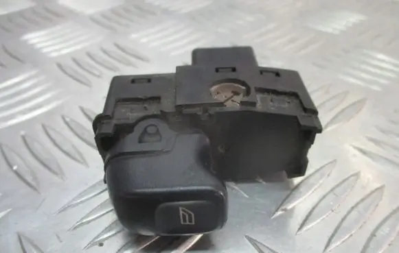Volvo XC70 Electric window control switch