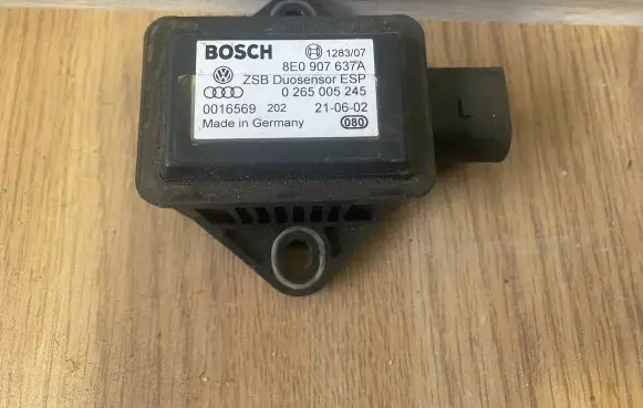 Audi A6 S6 C5 4B ESP acceleration yaw rate sensor 8E0907637A 0265005245 0016569