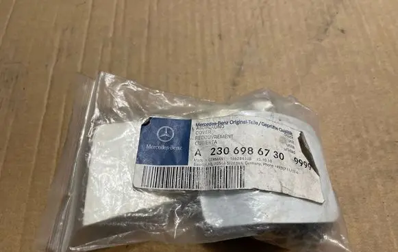 Mercedes-Benz SL R230 Tow hook cap/cover A2306986730