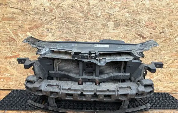 Volkswagen PASSAT B6 Radiator support slam panel