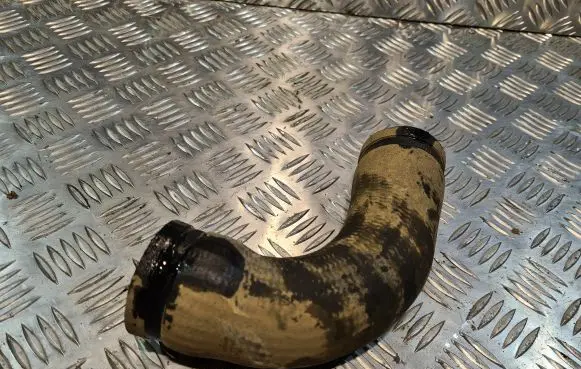 Intercooler hose/pipe