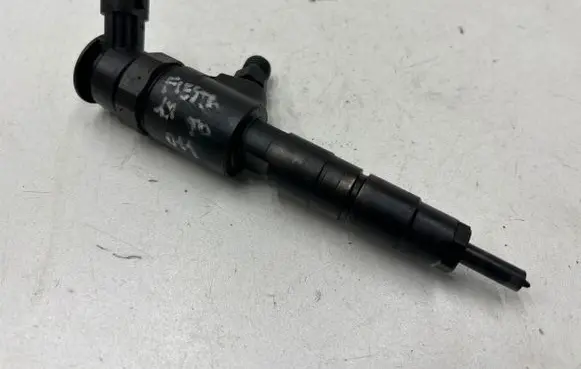 Ford Fiesta Fuel injector 0445110339