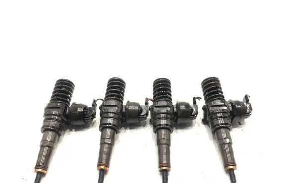 Volkswagen Transporter - Caravelle T5 Fuel injectors set 038130073BN