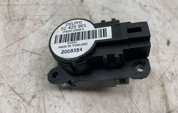 Opel Insignia A Air flap motor/actuator 52425901 VHB3010008A 2008354