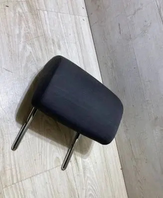 Skoda Octavia Mk3 (5E) Rear seat headrest 