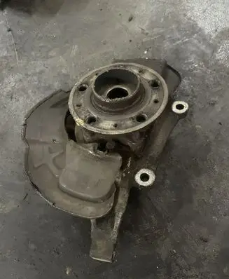 Volvo V70 Front wheel hub spindle knuckle