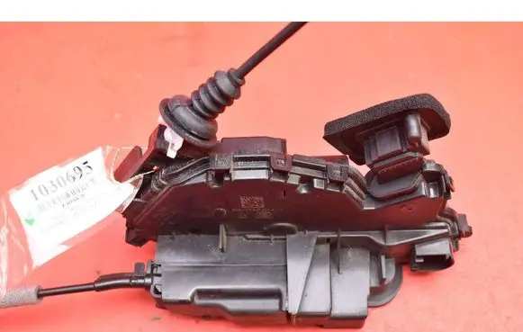 Skoda Fabia Mk3 (NJ) Rear door lock 5TB837015A