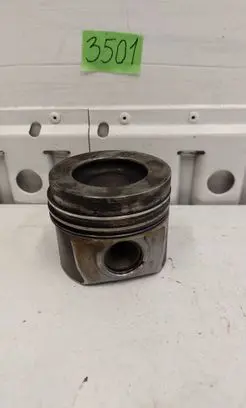 Volkswagen Golf VI Piston 780MA