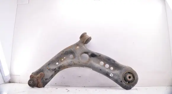 Volkswagen Golf VII Front lower control arm/wishbone 5Q0407151J