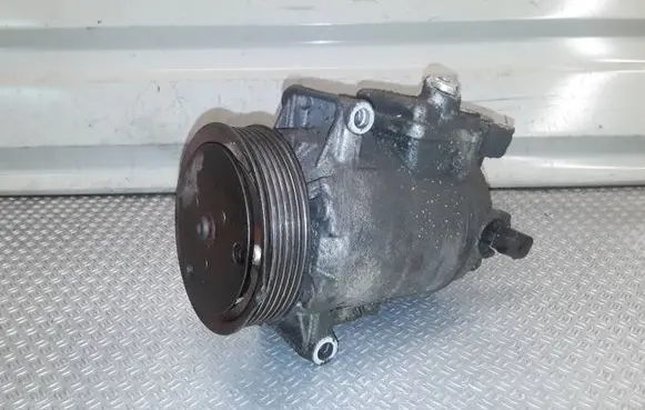 Volkswagen PASSAT B6 Air conditioning (A/C) compressor (pump)