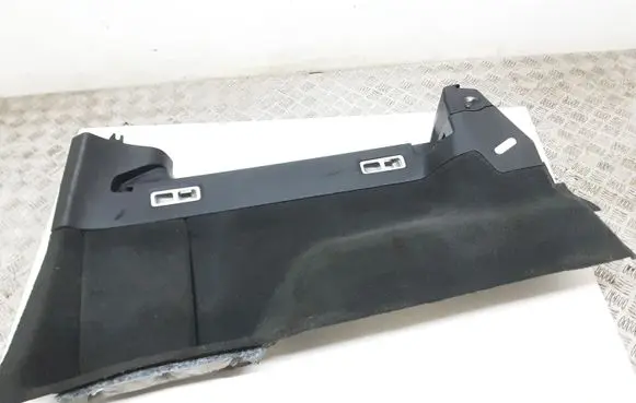 Volvo V70 Trunk/boot lower side trim panel 39882885