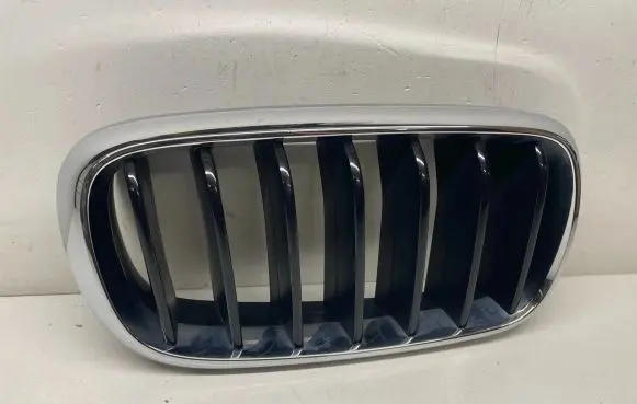 BMW X5 F15 Front bumper upper radiator grill 7316058 7316076 7316054