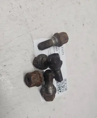 Opel Astra H Nuts/bolts 1234