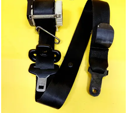 Ford Mondeo Mk III Front seatbelt 1S71-F6129