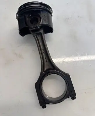 BMW X5 G05 Piston with connecting rod 84KU10 A31