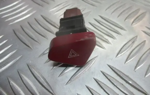 Peugeot 607 Hazard light switch