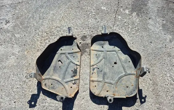 Jeep Cherokee Fuel tank bottom protection 