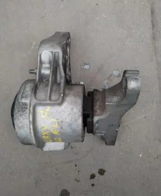 Ford Galaxy Engine mount bracket G3350244
