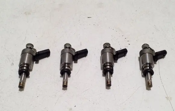 Fuel injectors set