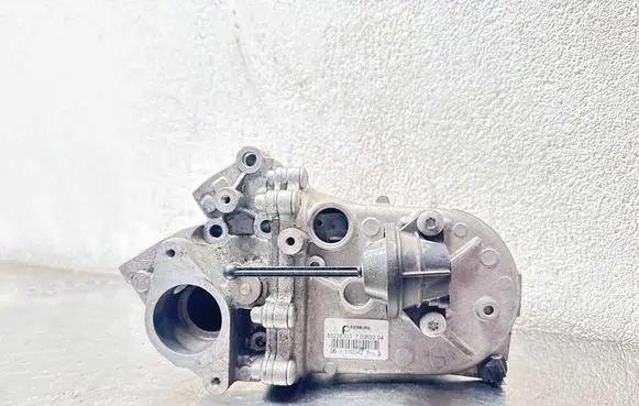 Opel Astra J EGR valve cooler 55236303 1100421 70362204
