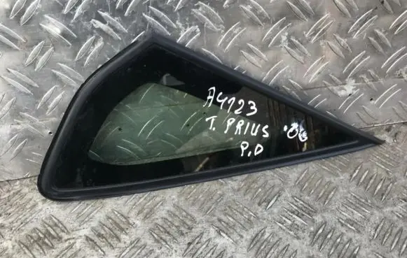Toyota Prius (XW20) Front triangle window/glass 