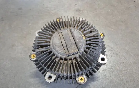 Mitsubishi L200 Viscous fan clutch 