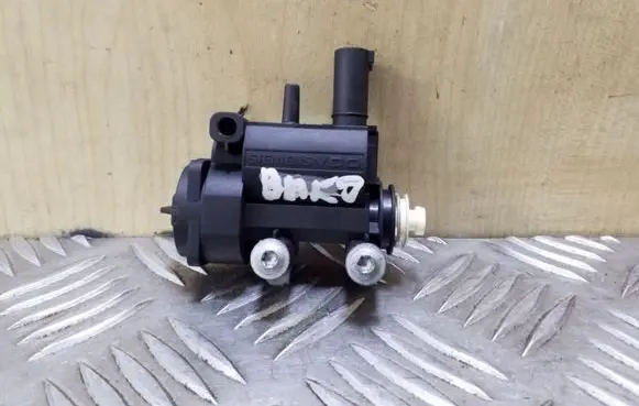 Fuel tank cap lock motor