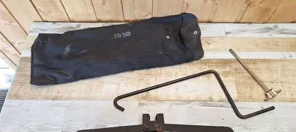 Toyota Avensis T220 Tool set 0911105010