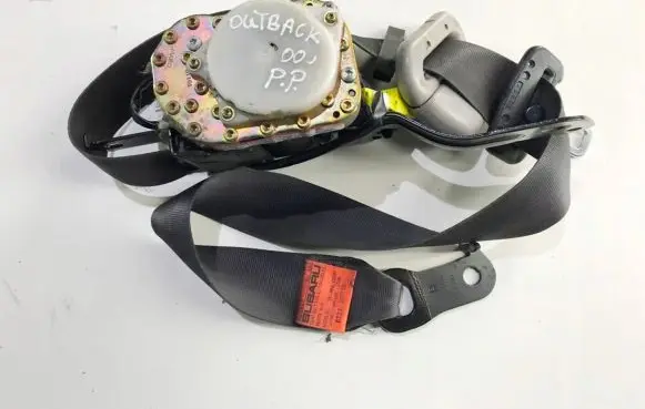 Subaru Outback Front seatbelt