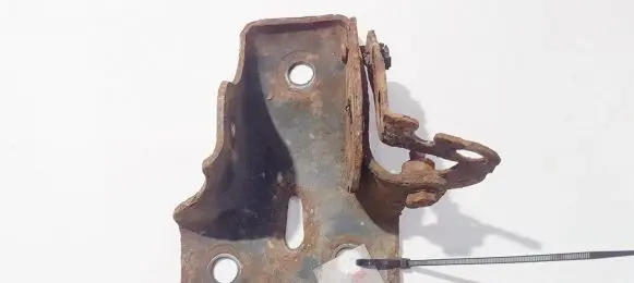 Citroen C3 Bracket in trunk/boot 152236d 2502c