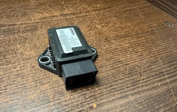 Iveco Daily 4th gen ESP acceleration yaw rate sensor 46803379 0265005241