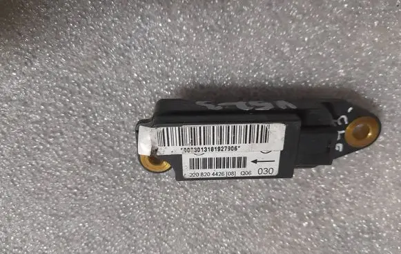 Mercedes-Benz S W220 Airbag deployment crash/impact sensor 220820442608 a220820442608