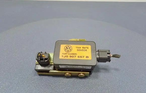 Volkswagen Golf IV ESP acceleration yaw rate sensor 1J0907657B
