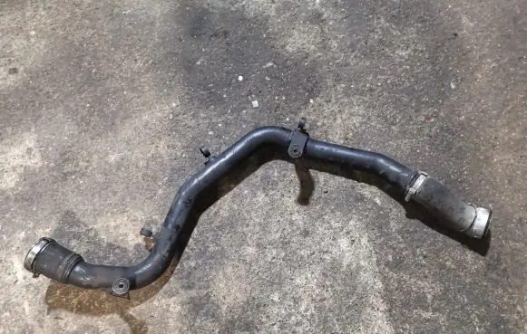 Audi Q7 4L Intercooler hose/pipe 7L6145795S