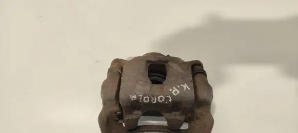 Toyota Corolla Verso E121 Front brake caliper