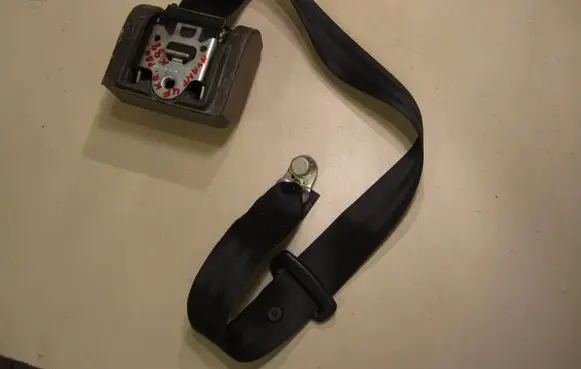 Audi A6 S6 C6 4F Rear seatbelt 4F0857805E