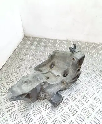 BMW 7 F01 F02 F03 F04 Generator/alternator bracket 7802639