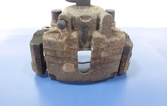 Chrysler Sebring (ST-22 - JR) Front brake caliper