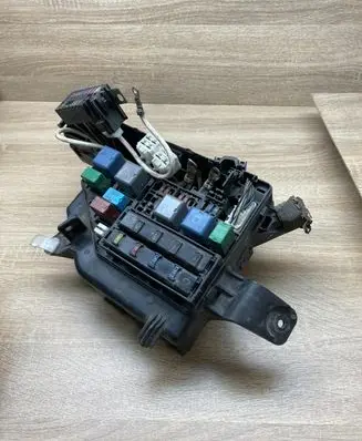 Toyota Prius (XW20) Fuse box set 3949YA1 8826332070 1567001400